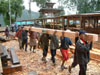 gal/Le_Monastere _Gangtey_Gompa/en_travaux/Travaux 10-2005/_thb_artisans.jpg